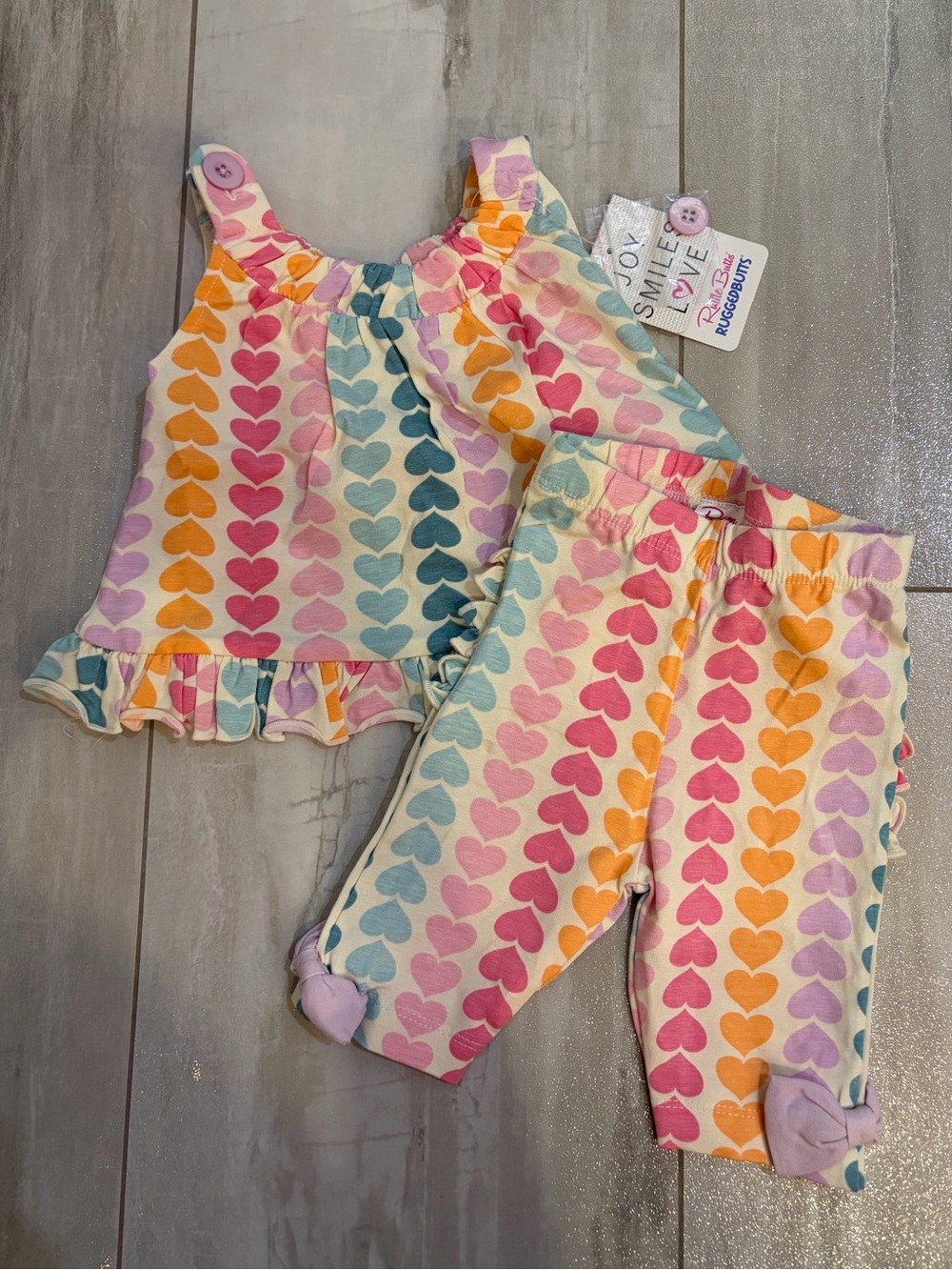 NWT RuffleButts Colorful Rainbow Hearts Swing Top & Capri Leggings Set Girl 0-3M